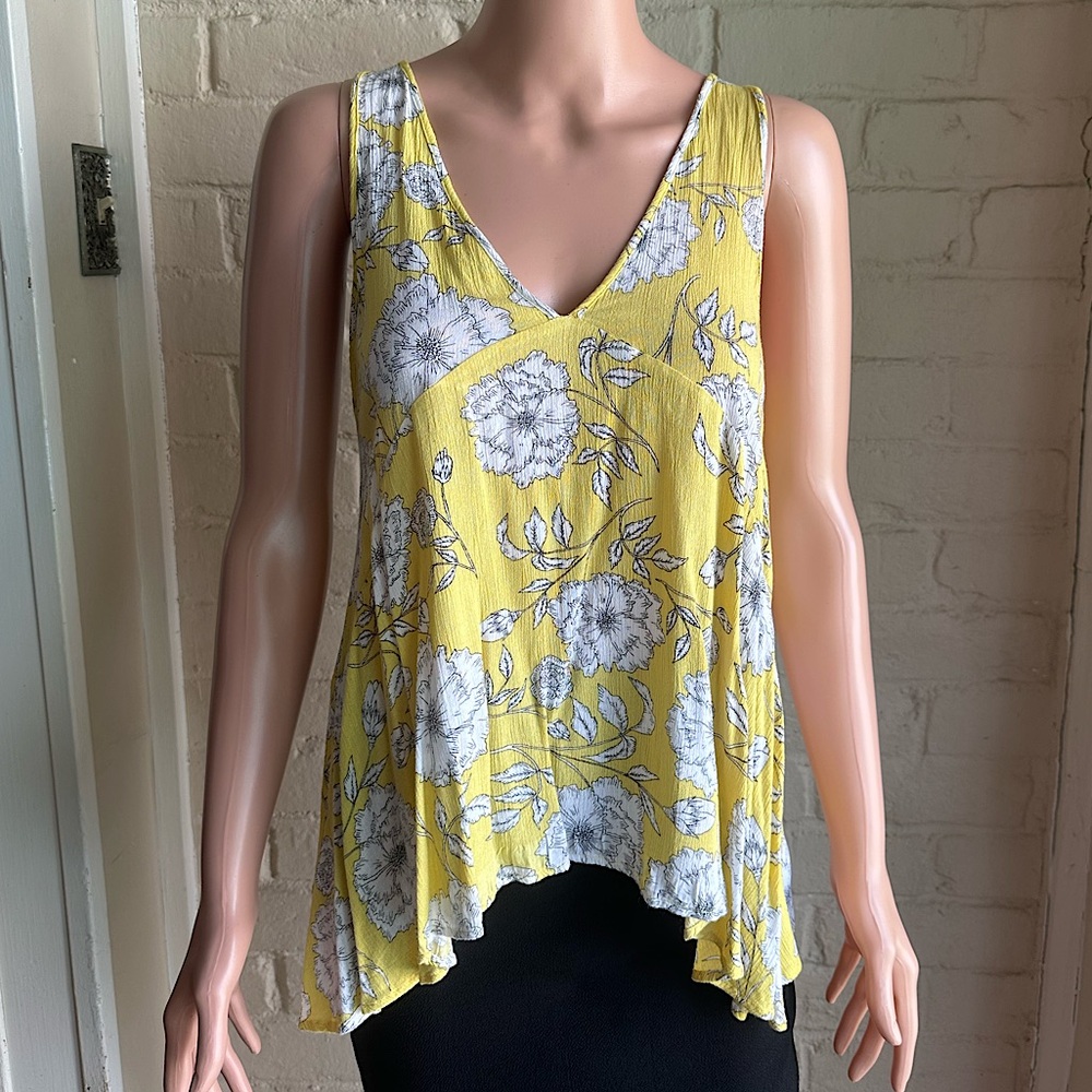 Lush size XS Nordstrom yellow and white floral tank top summer blouse
